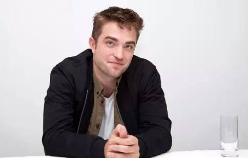 Cum a scăpat Robert Pattinson de paparazzi
