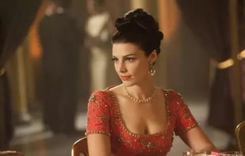 Jessica Paré („Mad Men”) apare într-un episod-pilot pentru Amazon