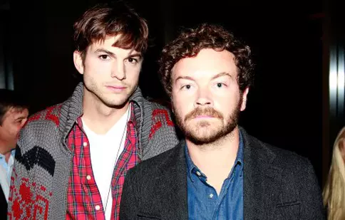 Ashton Kutcher şi Danny Masterson („Anii ’70”) vor juca într-un serial Netflix