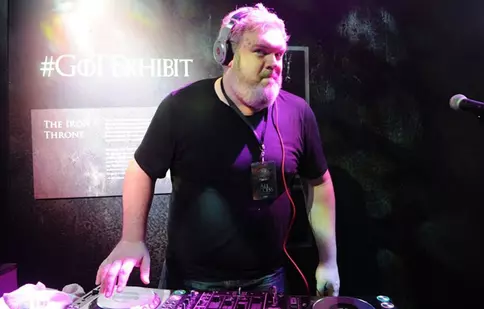 DJ Hodor: actorul Kristian Nairn a scos primul single