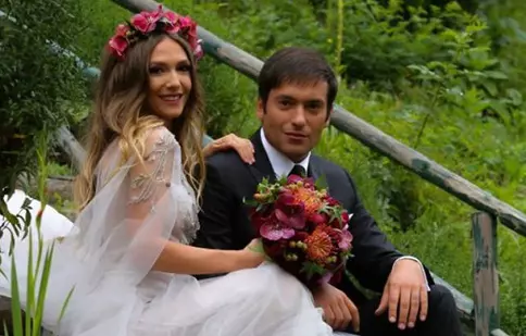 Galerie FOTO: Adela Popescu şi Radu Vâlcan s-au căsătorit