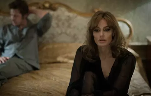 A apărut trailerul oficial al filmului „By the Sea“
