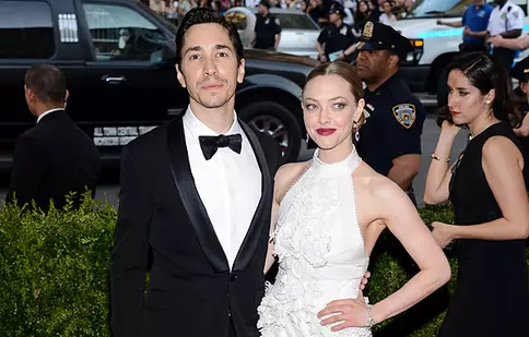 Amanda Seyfried şi Justin Long s-au despărţit