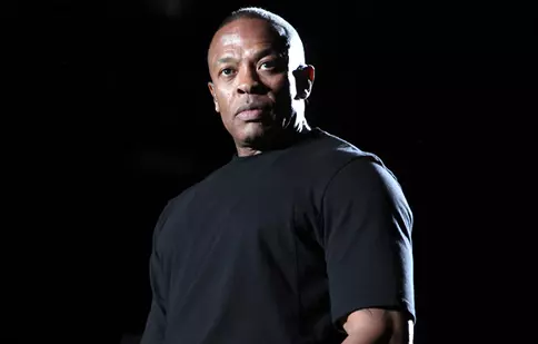 Dr. Dre a bătut palma cu Apple pentru un serial