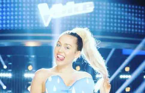 Miley Cyrus va fi jurată la „Vocea” din SUA