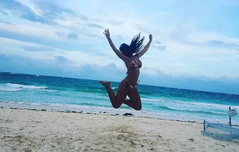 Unde îşi petrece vacanţa actriţa Camila Sodi