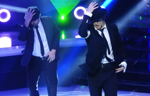 FOTO. Lucian Ionescu îl imită pe Michael Jackson în finala show-ului “Te cunosc de undeva!”