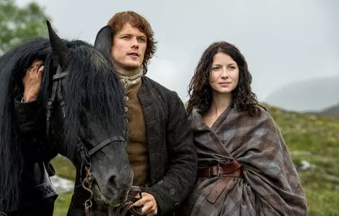 Am aflat data de lansare a sezonului 3 din serialul „Străina”!