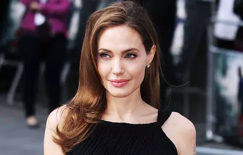 Angelina Jolie, acuzată de exploatarea copiilor din Cambodgia. Iată ce reacție a avut actrița!