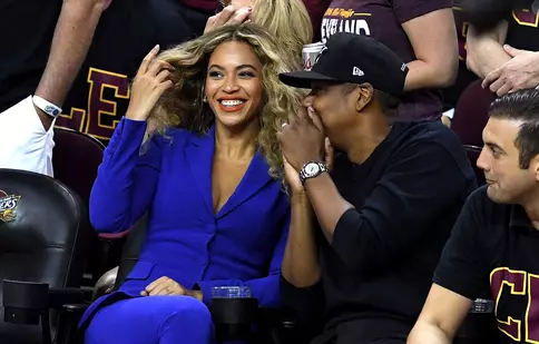 FOTO. Beyonce, prima fotografie cu gemenii Rumi și Sir Carter