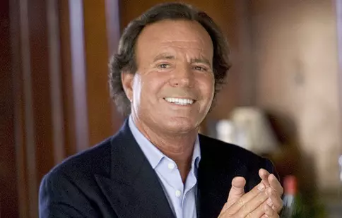 Julio Iglesias mai are încă un fiu. „Băiatul” are deja 40 de ani
