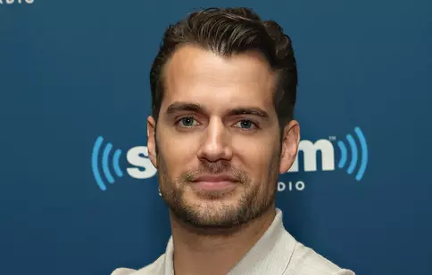 Henry Cavill și-a găsit o nouă iubită la filmările pentru „Misiune imposibilă 6”