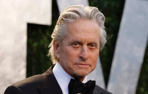 La 72 de ani și două Oscaruri, Michael Douglas va juca într-un serial de comedie produs de Netflix