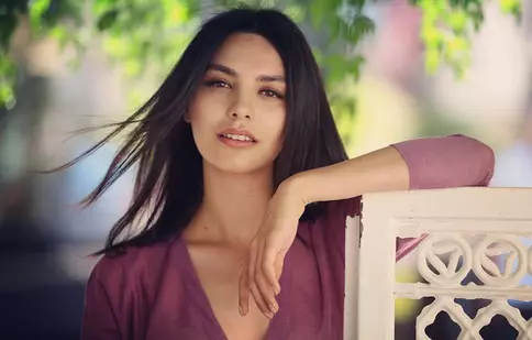 Actriţa Hazal Filiz Küçükköse („Dragoste infinită”) a anunţat că divorţează