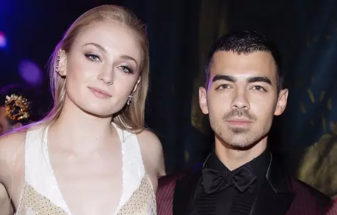 Sophie Turner a dezvăluit prima fotografie în rochie de mireasă, din ziua nunții cu Joe Jonas