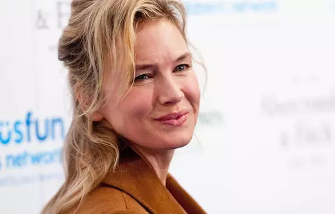 Renee Zellweger o va interpreta pe Judy Garland într-un film biografic