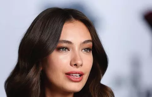 Neslihan Atagül („Dragoste infinită”) a dat vestea pe care o aşteptau toţi fanii