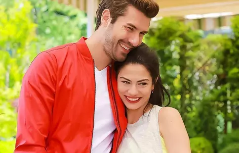 Originalul care a inspirat „Camera 609” revine la TV! Când începe serialul fenomen cu Demet Özdemir la Happy Channel