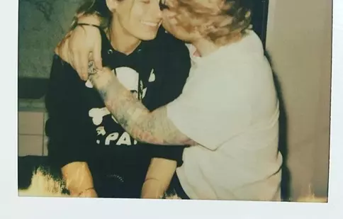 Ed Sheeran s-a logodit cu prietena sa din copilărie, Cherry Seaborn