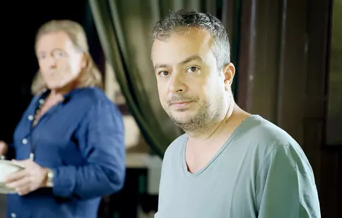 INTERVIU EXCLUSIV. Dragoș Buliga (regizorul „Las Fierbinți”) debutează în lungmetraj cu „Vânătorul de spirite”.