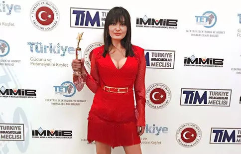 Nurgül Yeşilçay va fi jurat într-un show de talente
