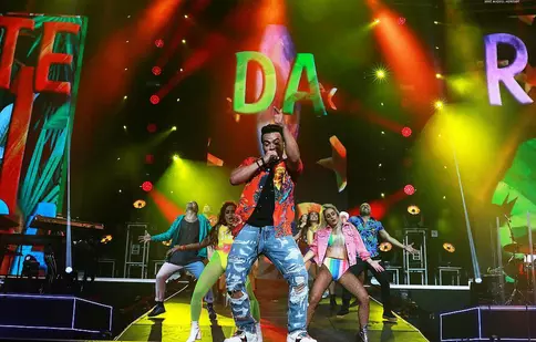 Înaintea concertului de la Bucureşti, Luis Fonsi lansează un nou single