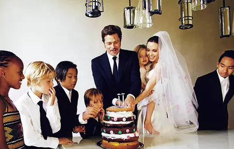 Angelina Jolie riscă să piardă custodia celor șase copii pe care îi are cu Brad Pitt! Alfă aici de ce!