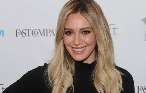 FOTO. Hilary Duff a devenit mamă pentru a doua oară. Iată prima fotografie cu bebelușul!