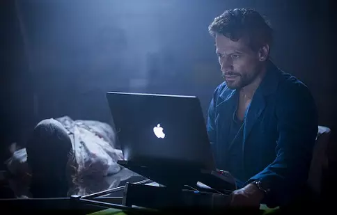 AXN difuzează un nou serial, „Harrow – Viață de legist” (Harrow), începând din 6 noiembrie, în fiecare marți seara