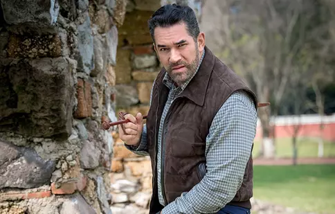 Actorul Eduardo Santamarina a vorbit pentru prima oară despre dependența de alcool: „Nu reușeam să mă opresc”