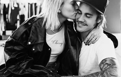 FOTO. Justin Bieber și Hailey Baldwin și-au mărit familia de Crăciun! Noul membru se numește Oscar
