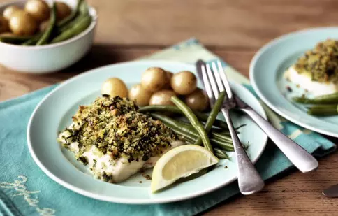 Cum prepari: Cod în crustă de ierburi