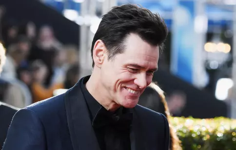 FOTO. Jim Carrey, prima apariţie alături de noua iubită. Cine este femeia