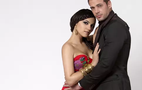 William Levy şi Maite Perroni se întorc la TV. Happy Channel va difuza din 4 martie, telenovela „Triumful dragostei”