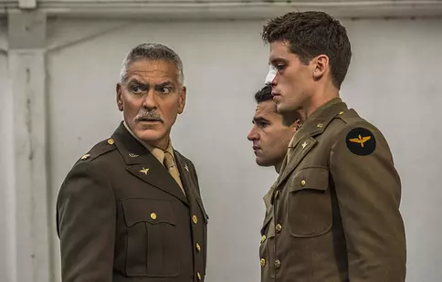 Primele două episoade ale miniseriei de șase părți, „Catch-22”, au premiera pe 18 mai, la HBO GO