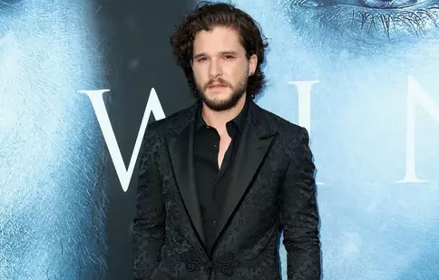 FOTO. Kit Harington a ieșit din centrul de reabilitare. Actorul a ajuns acasă