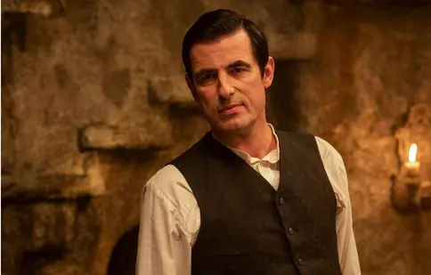 BBC One și Netflix dezvăluie primele imagini cu Dracula și noii actori care se alătură coproducției