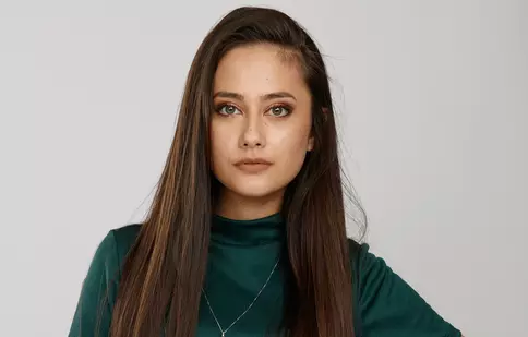 GALERIE FOTO. Protagonista serialului „Sacrificiul”, Oana Cârmaciu, s-a aventurat în vacanţă în Spania