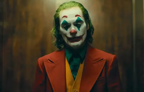 Întrebarea care l-a făcut pe Joaquin Phoenix să plece în mijlocul unui interviu despre „Joker”. De ce s-a speriat actorul