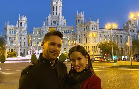 GALERIE FOTO. Actrița Carmen Villalobos și soțul ei petrec luna de miere prin Europa