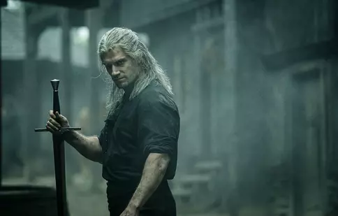 Filmările sezonului al doilea din „The Witcher” s-au întrerupt. Henry Cavill s-a accidentat