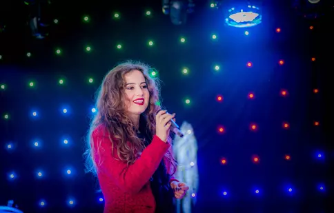 (P) Lavinia, tanara din noua generatie de artisti: “E destul de greu să găsești pe cineva care să creadă în tine”