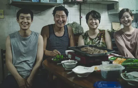 „Parazit”/„Parasite”. Tot ce știm despre primul film coreean câștigător al unui Glob de Aur