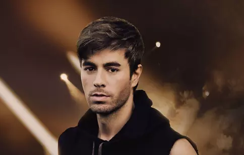 Enrique Iglesias a dezvăluit ce nume a ales împreună cu Anna Kournikova pentru cel de-al treilea lor copil