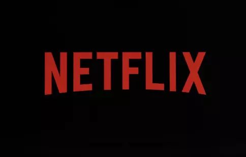 Netflix a înfiinţat un fond de 100 de milioane de dolari pentru ajutorarea angajaţilor unor producţii de film şi televiziune care au fost închise din cauza pandemiei
