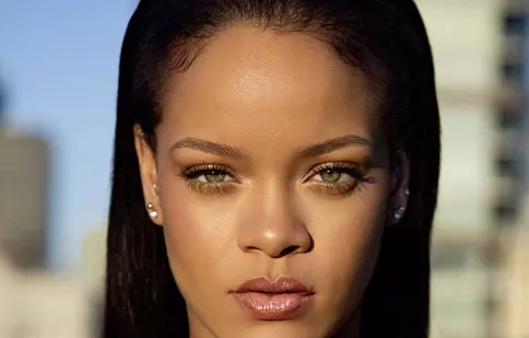 Rihanna vine în ajutorul celor care luptă cu pandemia de coronavirus. Ce sumă uriașă a donat