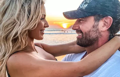 Irina Baeva nu se află în carantină doar cu Gabriel Soto. Cine se mai află în casă cu ei!