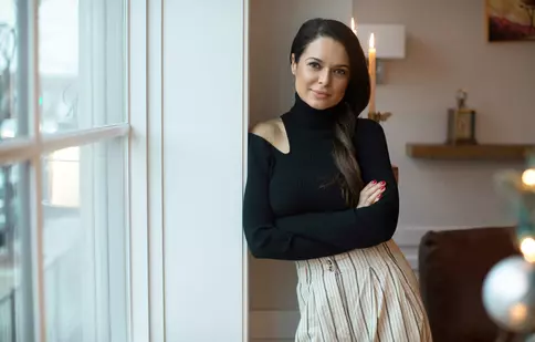 Raluca Lăzăruţ a devenit mamă! Iată prima poză cu fetița ei