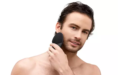 Ingrijire specific masculina de la FOREO