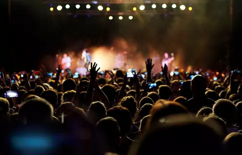 Pro TV transmite weekendul acesta cel mai mare concert drive-in cu Inna și Irina Rimes